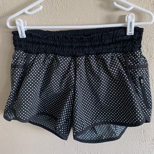 Lululemon Tracker short, black and white polka dot
